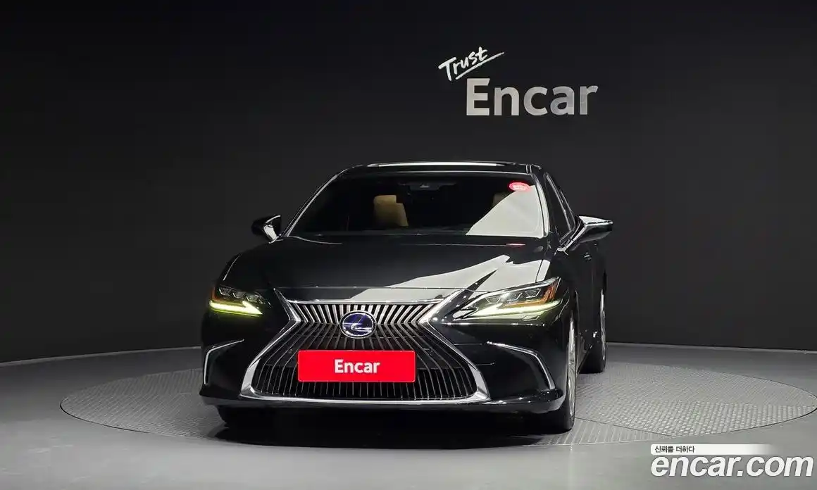 Lexus ES 2019 2.5 гидро в Москве № 1405389, фото 3