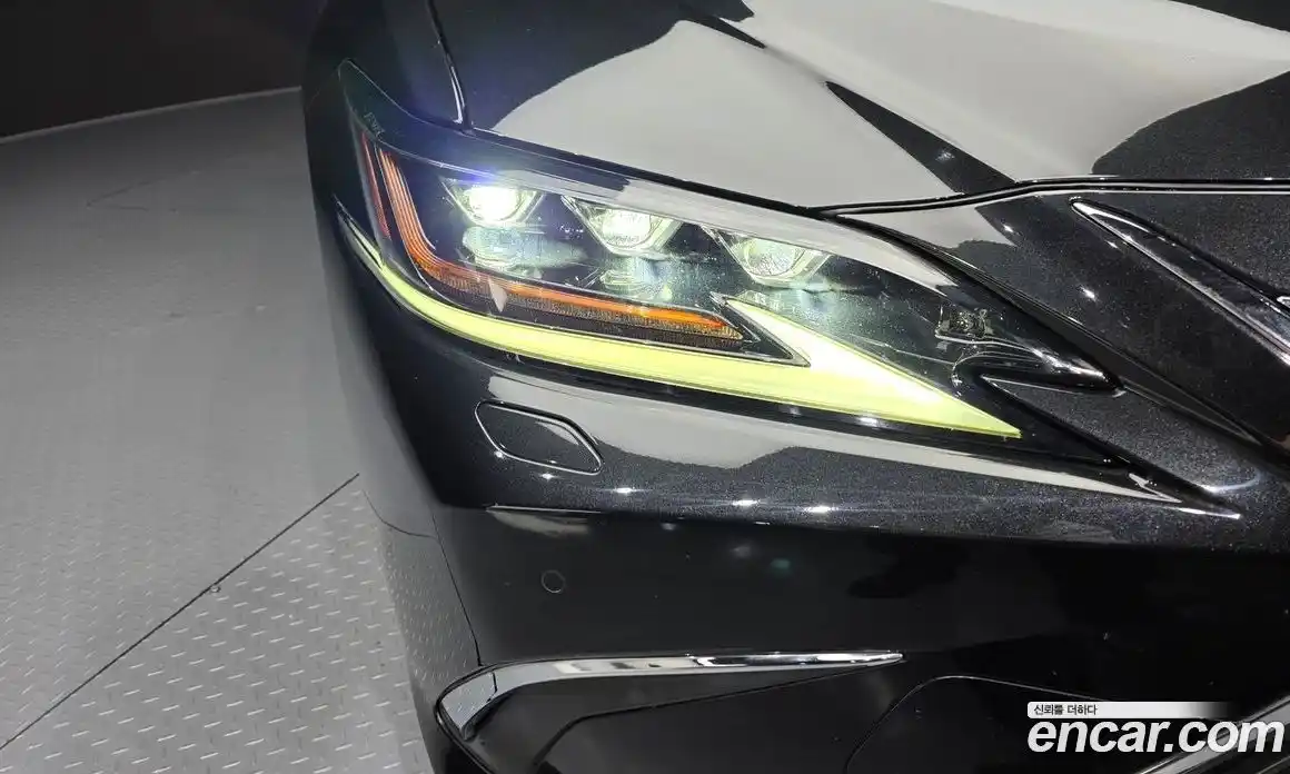 Lexus ES 2019 2.5 гидро в Москве № 1405389, фото 8