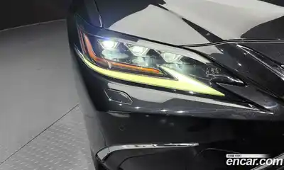 Lexus ES 2019 2.5 гидро в Москве № 1405389, миниатюра 8