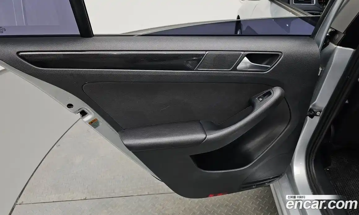 Volkswagen Jetta 2013 1.6 гидро в Москве № 1424169, фото 15