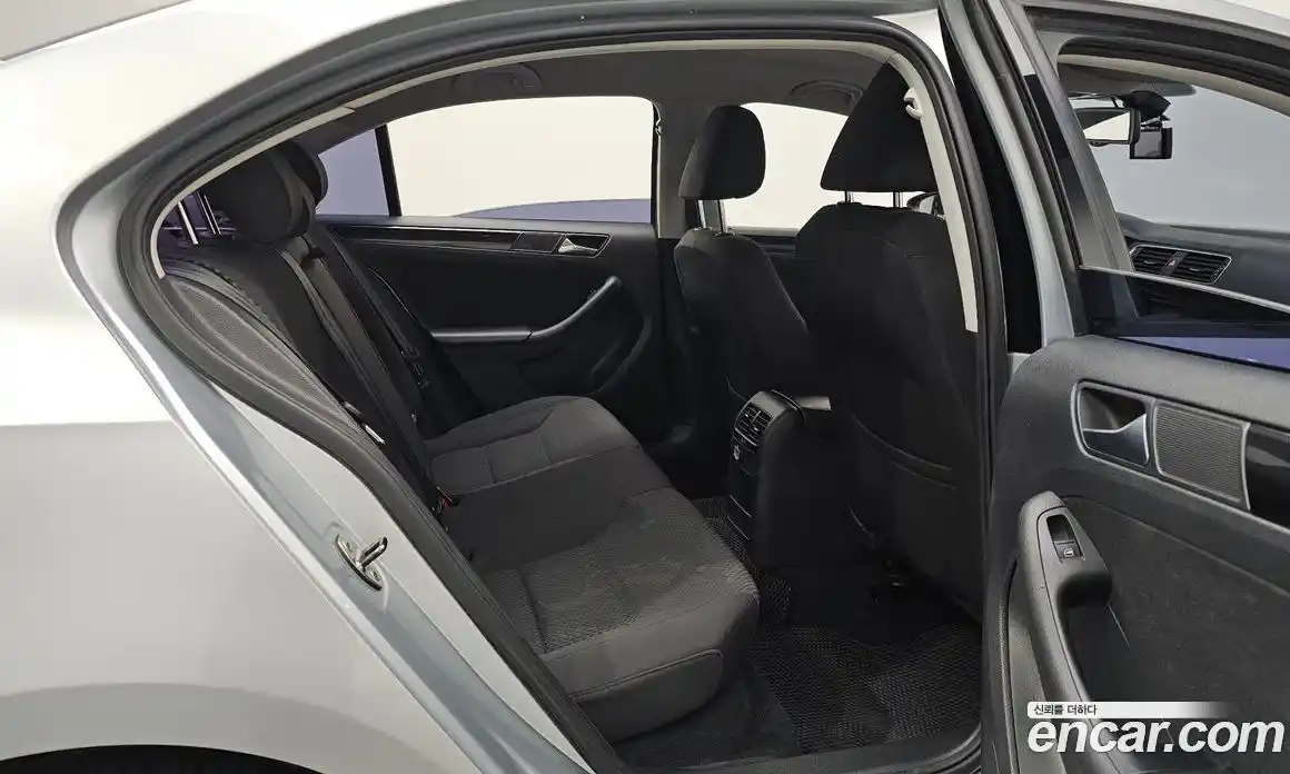 Volkswagen Jetta 2013 1.6 гидро в Москве № 1424169, фото 16