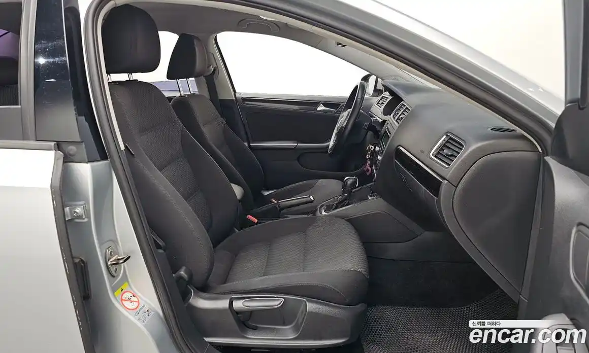 Volkswagen Jetta 2013 1.6 гидро в Москве № 1424169, фото 17