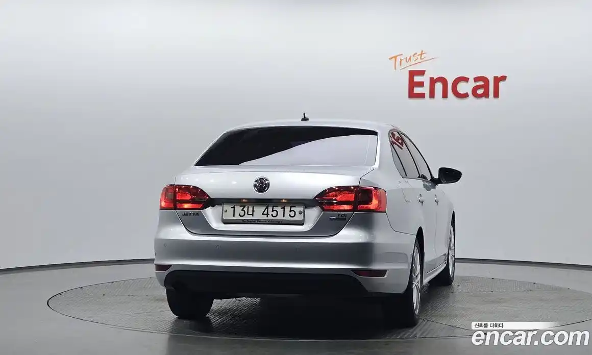 Volkswagen Jetta 2013 1.6 гидро в Москве № 1424169, фото 4