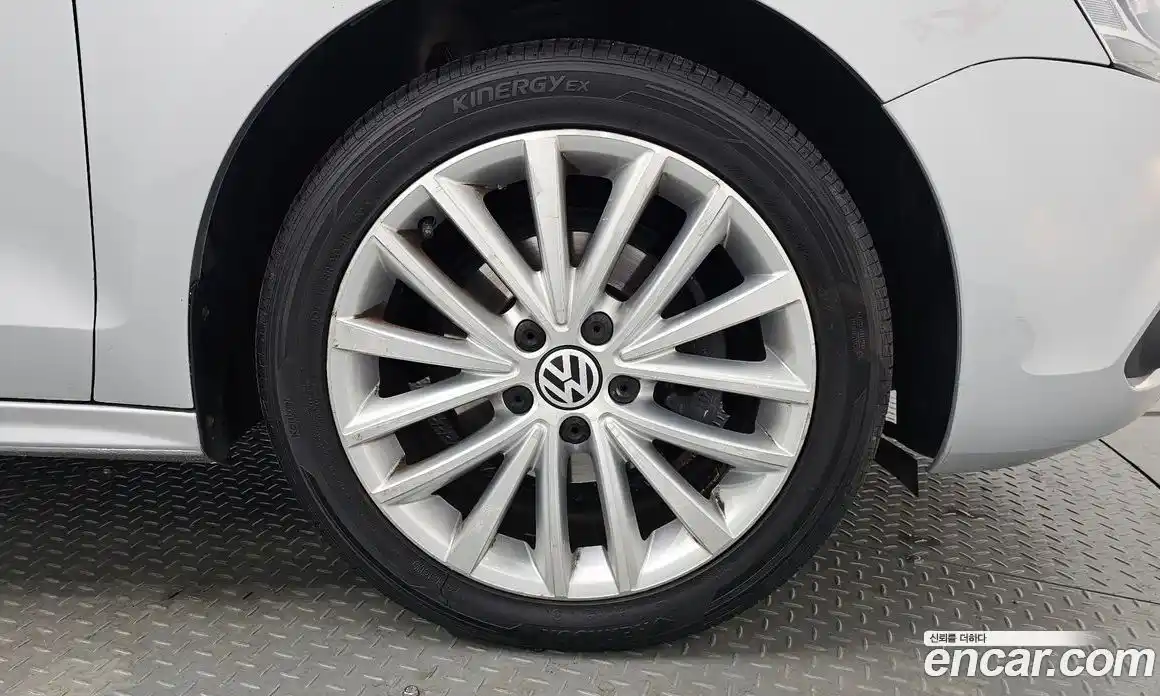 Volkswagen Jetta 2013 1.6 гидро в Москве № 1424169, фото 7