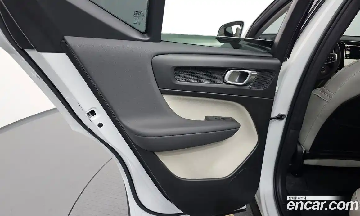 Volvo XC40 2025 2.0 гидро в Москве № 1546738, фото 15