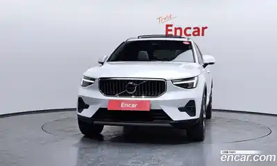 Volvo XC40 2025 2.0 гидро в Москве № 1546738, миниатюра 3