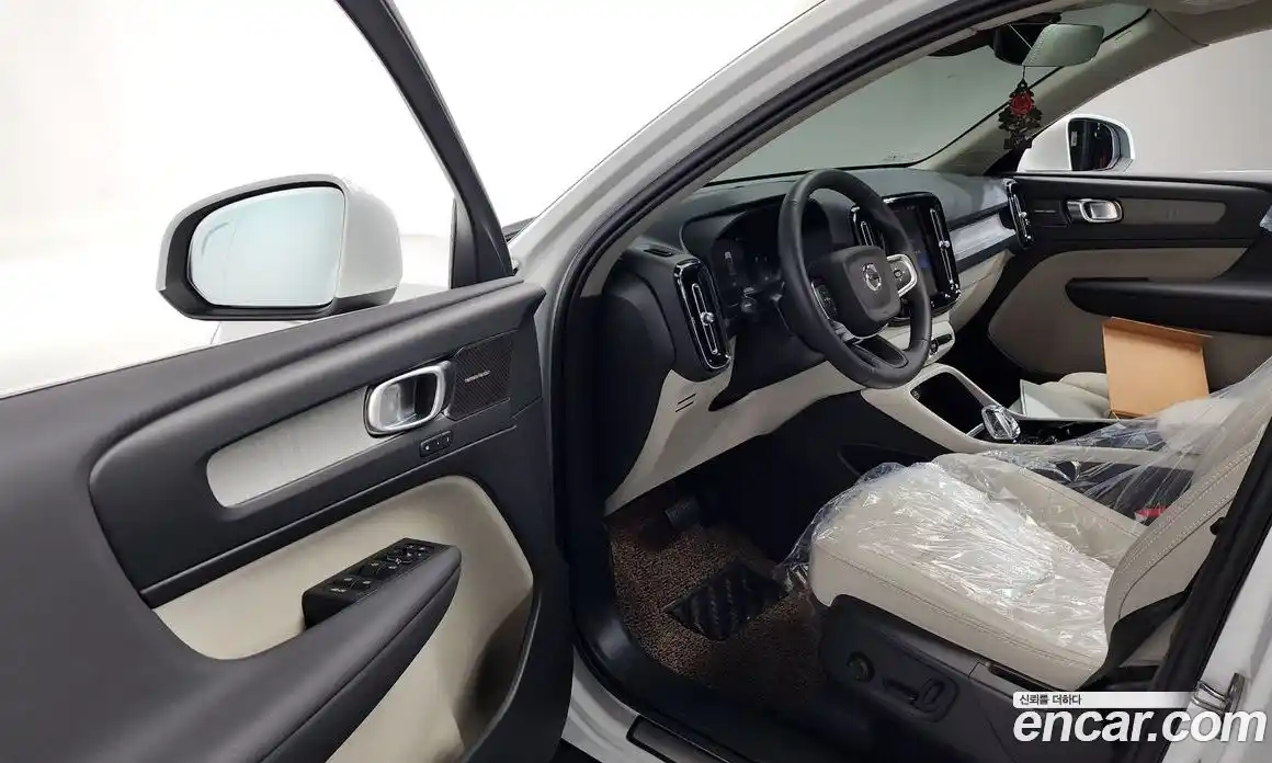 Volvo XC40 2024 2.0 гидро в Москве № 1546756, фото 13