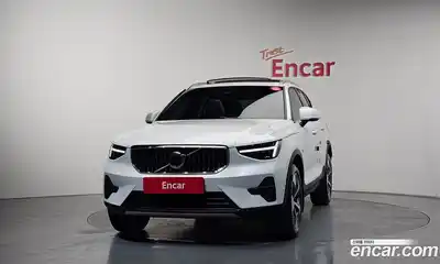 Volvo XC40 2024 2.0 гидро в Москве № 1546756, миниатюра 3