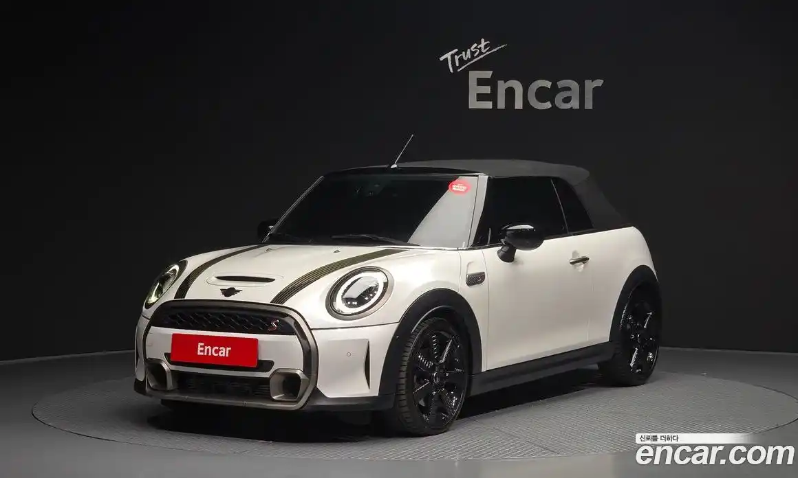Mini Cooper Convertible 2023 2.0 гидро в Москве № 1548200, фото 25