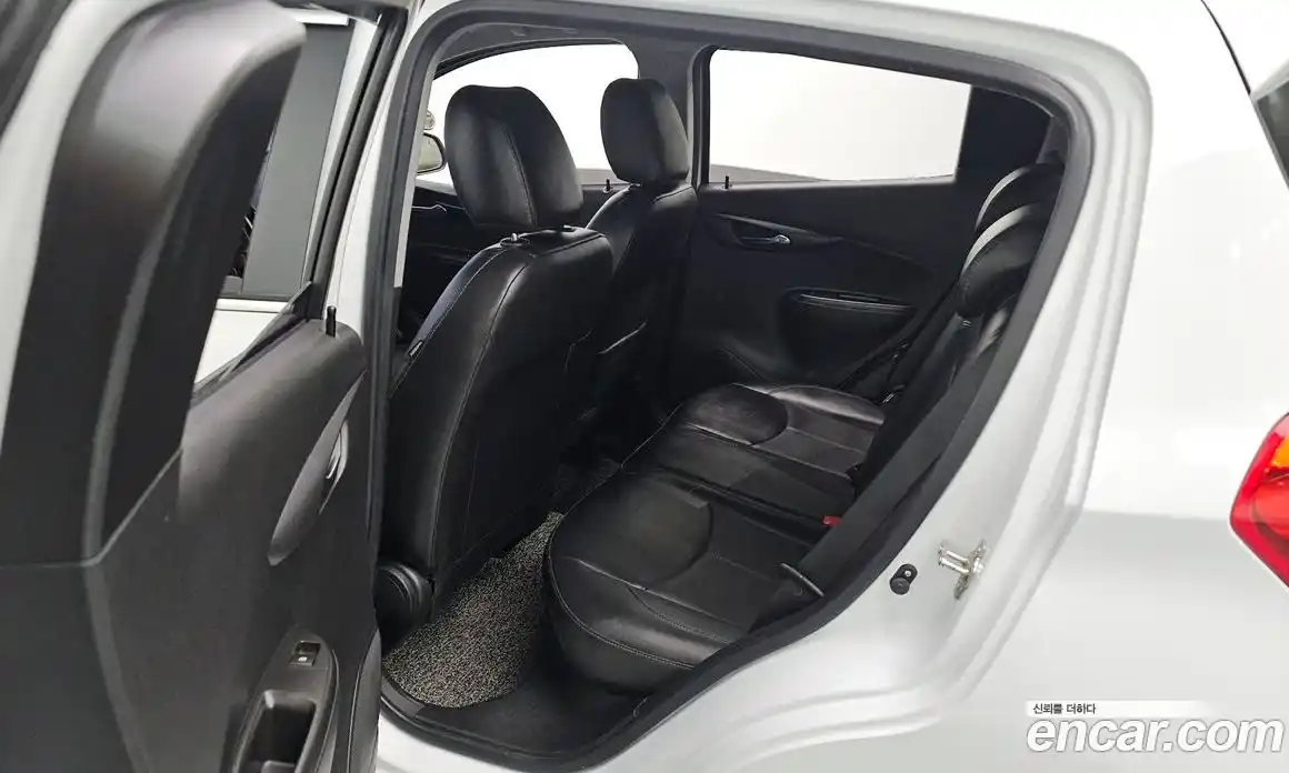 Chevrolet Spark 2016 1.0 гидро в Москве, фото 25