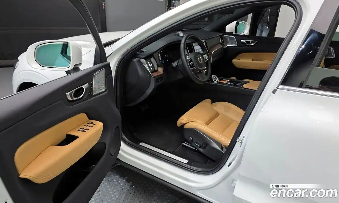 Volvo XC60 2024 2.0 гидро в Москве № 1618529, фото 13