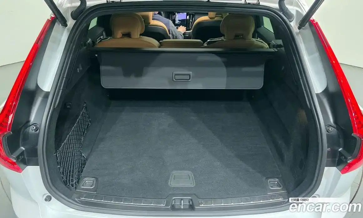 Volvo XC60 2024 2.0 гидро в Москве № 1618529, фото 33