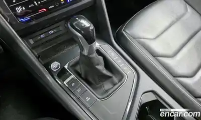 Volkswagen Tiguan 2022 2.0 гидро в Москве № 1623055, миниатюра 12