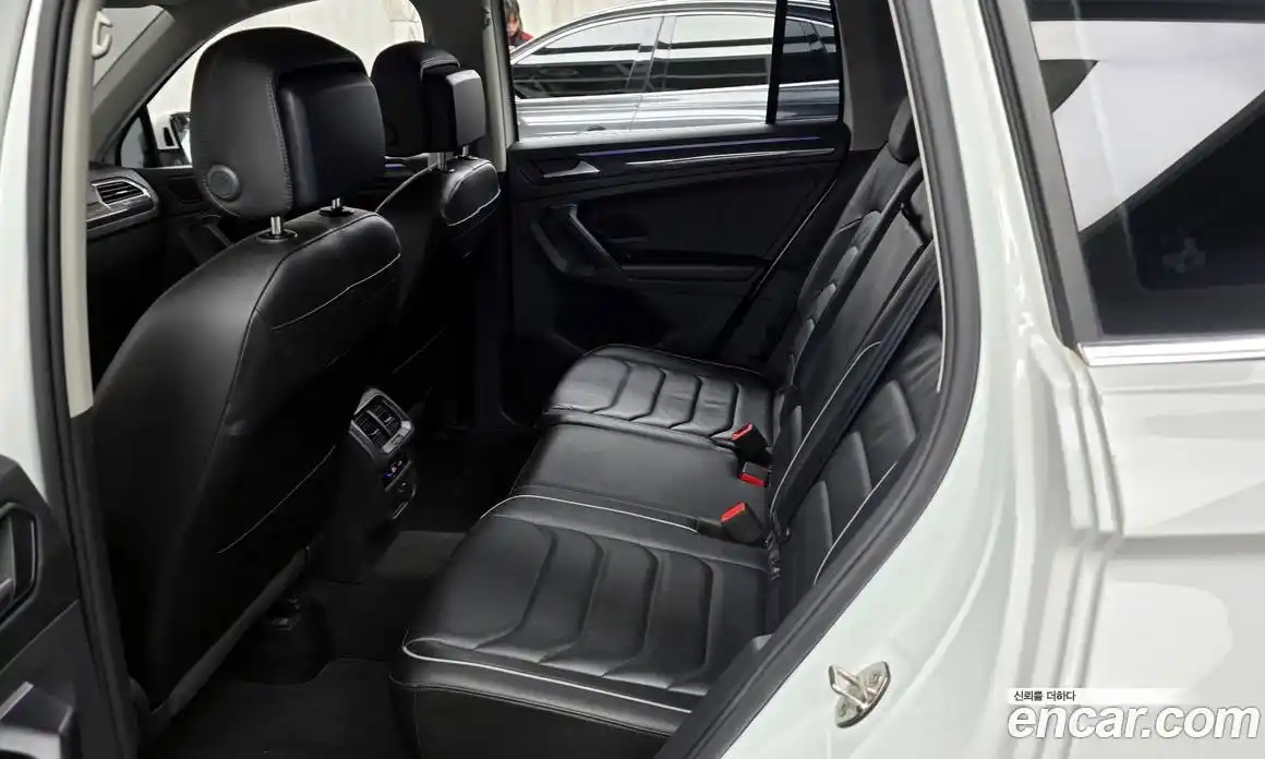 Volkswagen Tiguan 2022 2.0 гидро в Москве № 1623055, фото 16