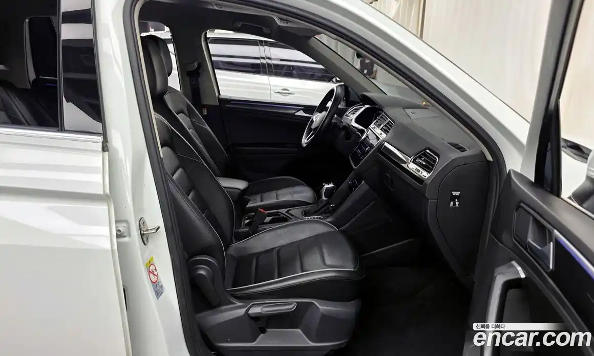 Volkswagen Tiguan 2022 2.0 гидро в Москве № 1623055, фото 17