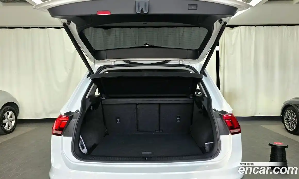 Volkswagen Tiguan 2022 2.0 гидро в Москве № 1623055, фото 26