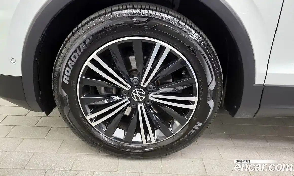 Volkswagen Tiguan 2022 2.0 гидро в Москве № 1623055, фото 5