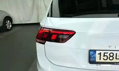 Volkswagen Tiguan 2022 2.0 гидро в Москве № 1623055, миниатюра 9