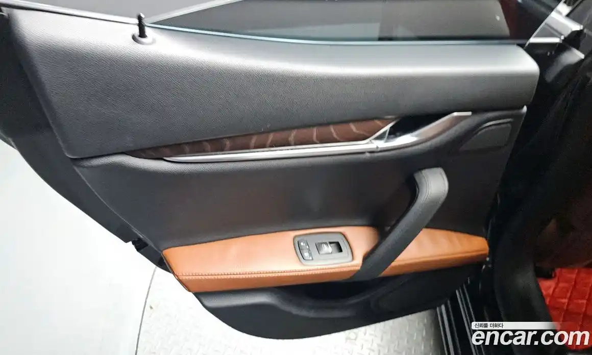Maserati Ghibli 2017 3.0 гидро, фото 15