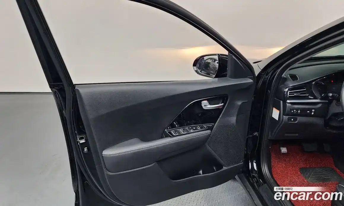 Kia Niro 2021 1.6 гидро в Москве № 1685064, фото 14