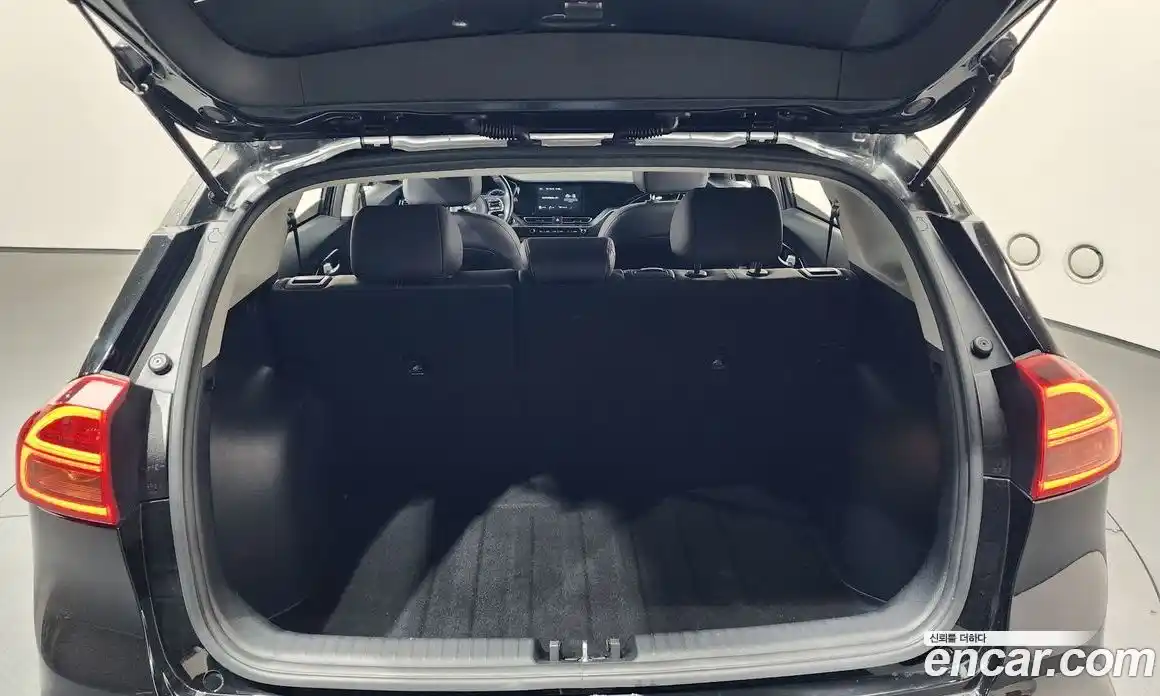 Kia Niro 2021 1.6 гидро в Москве № 1685064, фото 24