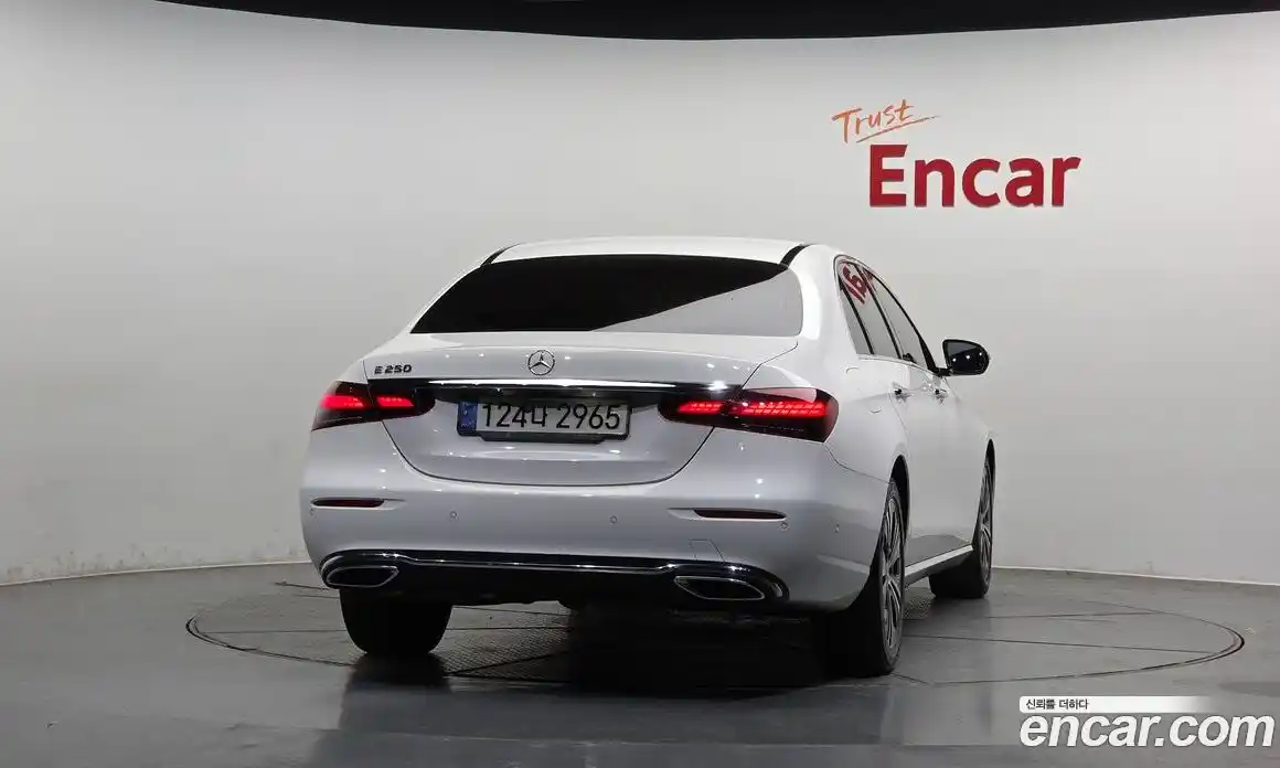 Mercedes-Benz E-Class 2021 2.0 гидро в Москве № 1690070, фото 4