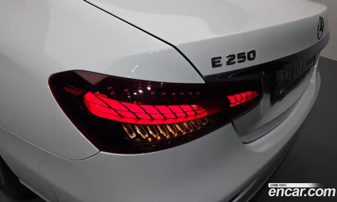 Mercedes-Benz E-Class 2021 2.0 гидро в Москве № 1690070, фото 9