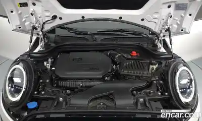 Mini Cooper 2023 2.0 гидро в Москве № 1692600, миниатюра 6