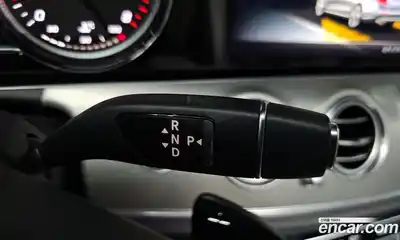 Mercedes-Benz E-Class 2018 2.0 гидро в Москве № 1762603, миниатюра 12