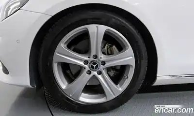 Mercedes-Benz E-Class 2018 2.0 гидро в Москве № 1762603, миниатюра 5