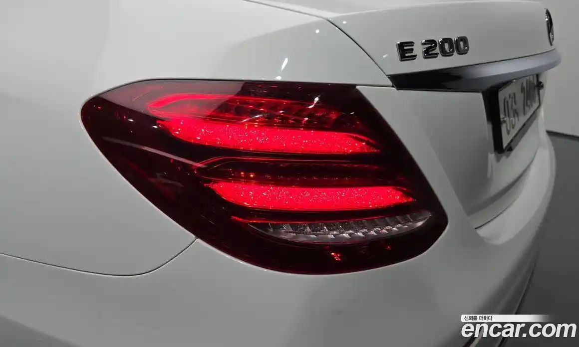 Mercedes-Benz E-Class 2018 2.0 гидро в Москве № 1762603, фото 9