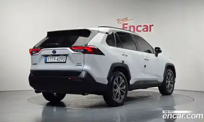 Toyota RAV4 2024 2.5 гидро в Москве № 1766804, миниатюра 2
