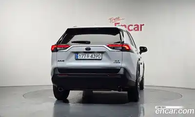 Toyota RAV4 2024 2.5 гидро в Москве № 1766804, миниатюра 4