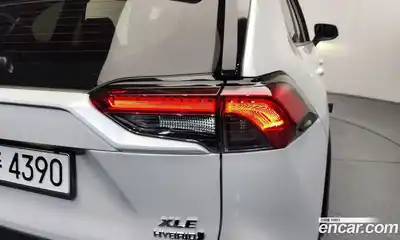 Toyota RAV4 2024 2.5 гидро в Москве № 1766804, миниатюра 9