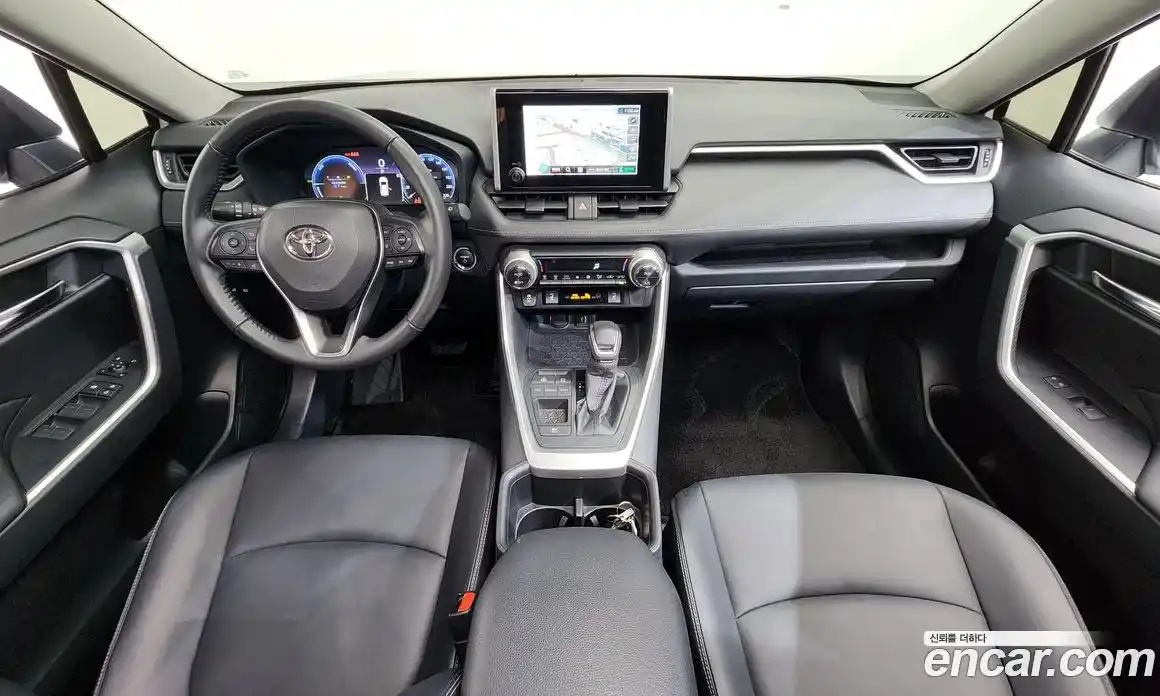 Toyota RAV4 2024 2.5 гидро в Москве № 1766804, фото 10
