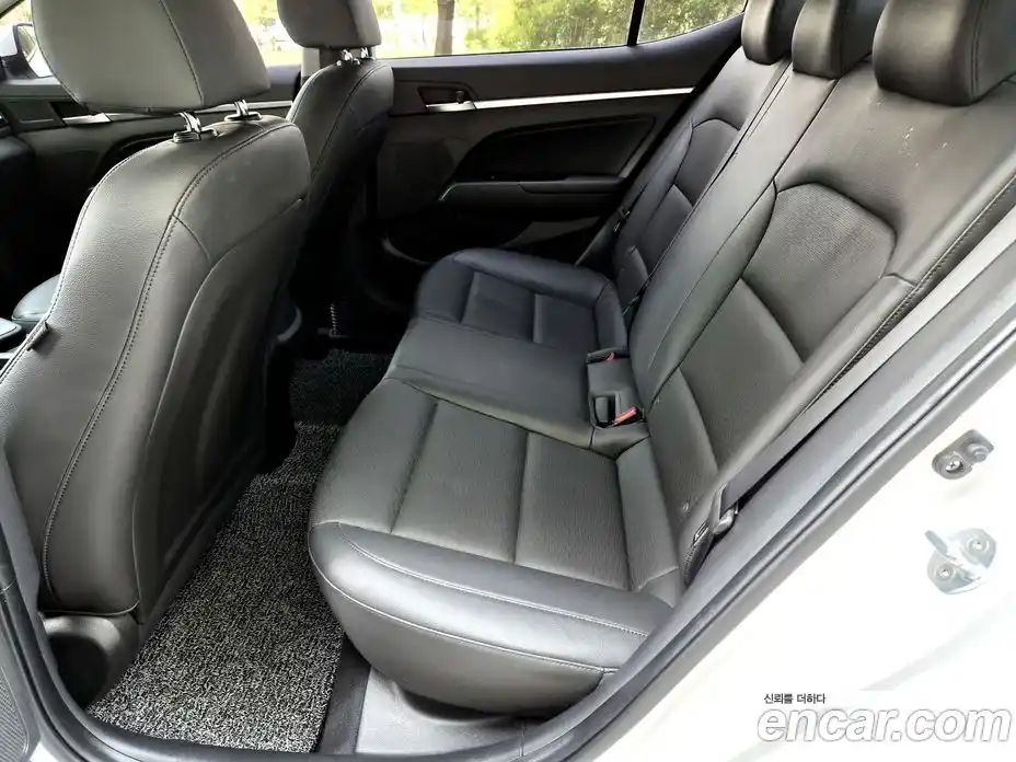 Hyundai Avante 2020 1.6 гидро в Москве № 1831013, фото 11