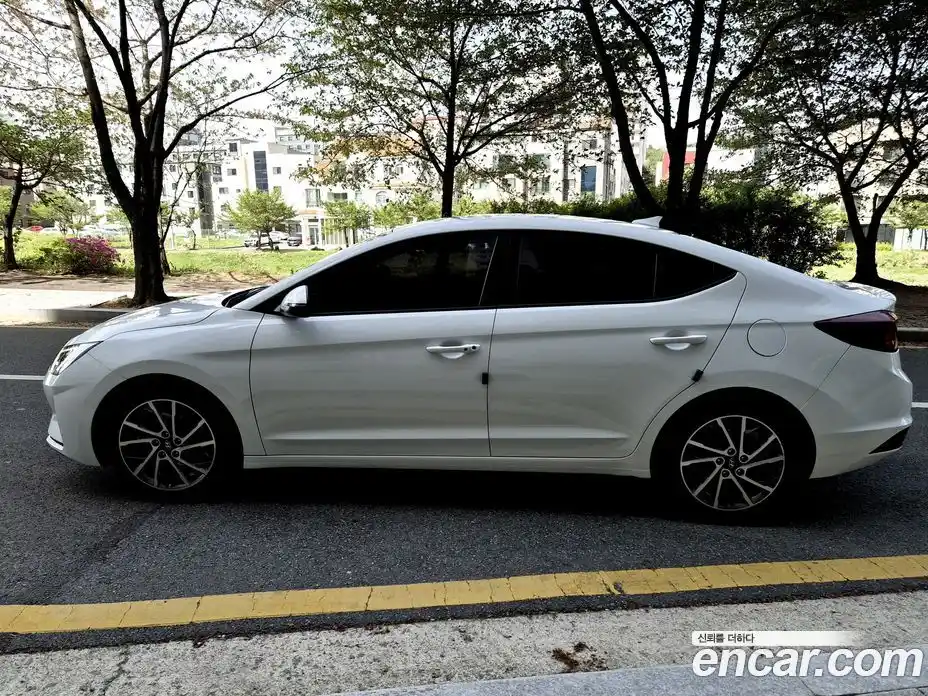 Hyundai Avante 2020 1.6 гидро в Москве № 1831013, фото 8