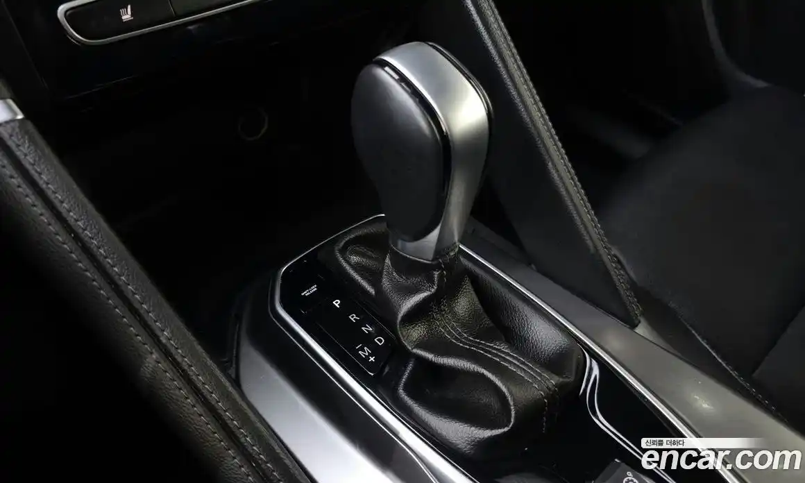 Renault QM6 2018 2.0 гидро в Москве № 1834536, фото 9
