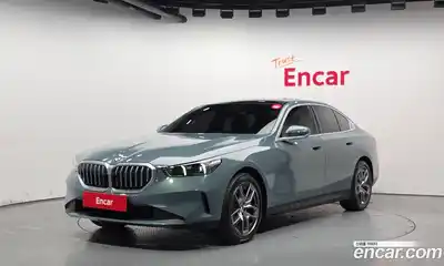 BMW 5-Series, 2025