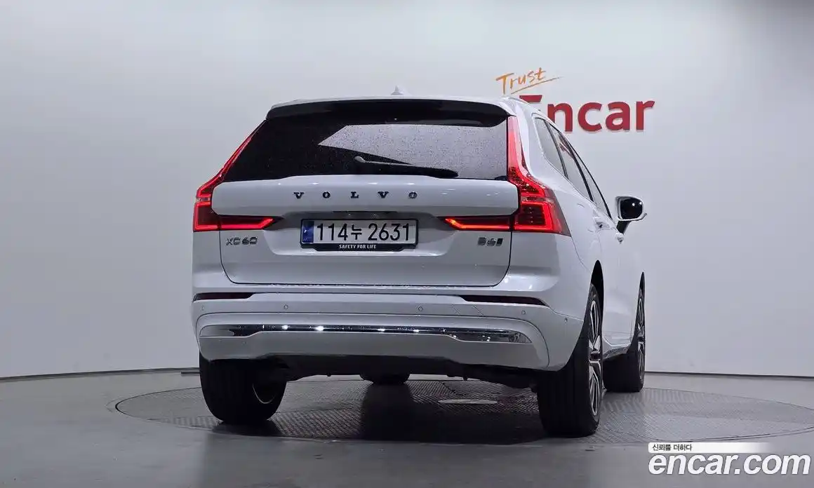 Volvo XC60 2023 2.0 гидро в Москве № 1836782, фото 4