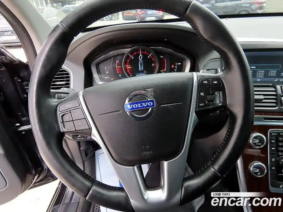 Volvo XC60 2015 2.0 гидро в Москве № 1836983, фото 8