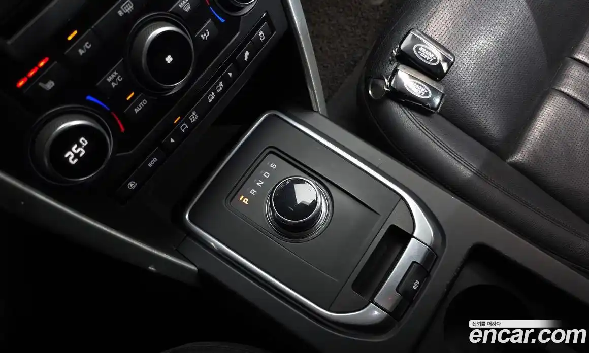 Land Rover Discovery Sport 2017 2.0 гидро в Москве № 1837363, фото 12