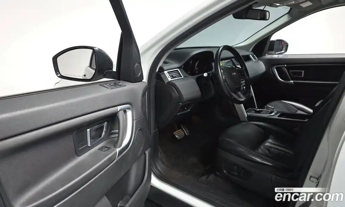 Land Rover Discovery Sport 2017 2.0 гидро в Москве № 1837363, фото 13