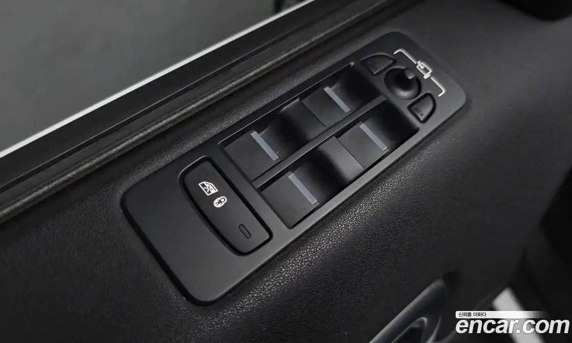 Land Rover Discovery Sport 2017 2.0 гидро в Москве № 1837363, фото 32