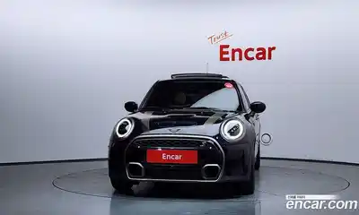 Mini Cooper 2023 2.0 гидро в Москве № 1837500, миниатюра 3