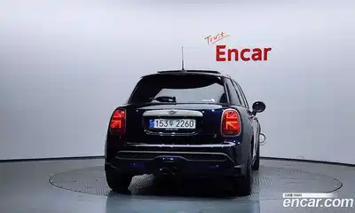 Mini Cooper 2023 2.0 гидро в Москве № 1837500, миниатюра 4