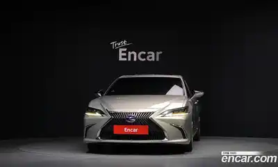 Lexus ES 2019 2.5 гидро в Москве № 1837967, миниатюра 3