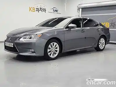 Lexus ES, 2014