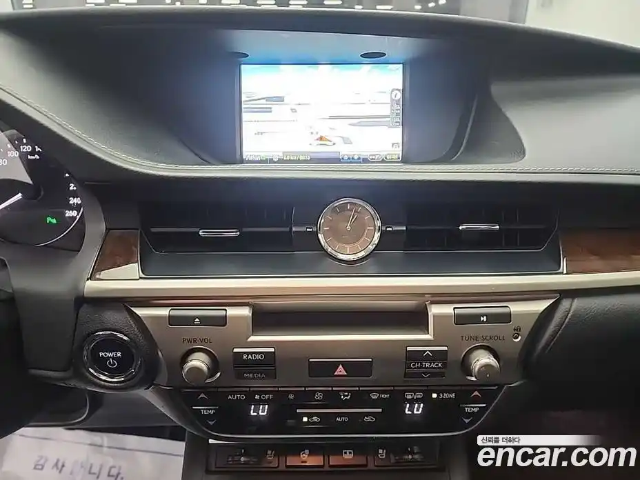 Lexus ES 2014 2.5 гидро в Москве № 1838009, фото 10