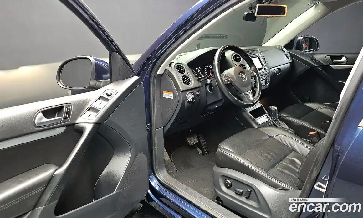 Volkswagen Tiguan 2014 2.0 гидро в Москве № 1838092, фото 10
